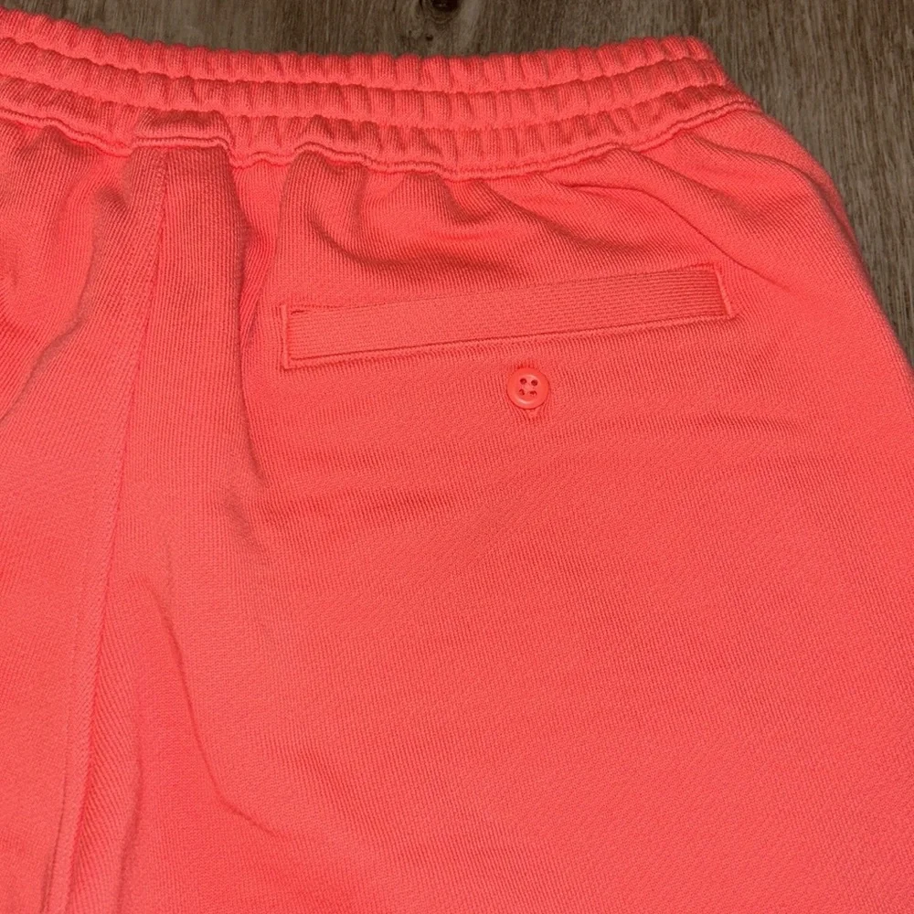 🎄FIRM PRICE🎄 Adidas Heavyweight shmoofoil shorts unisex